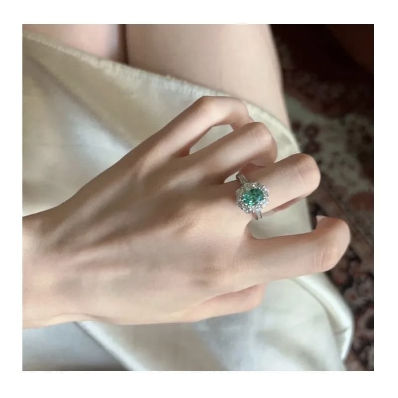 New Fashion Personalized Design Paraiba Diamond Ring Inlaid with Craft Seiko Model
