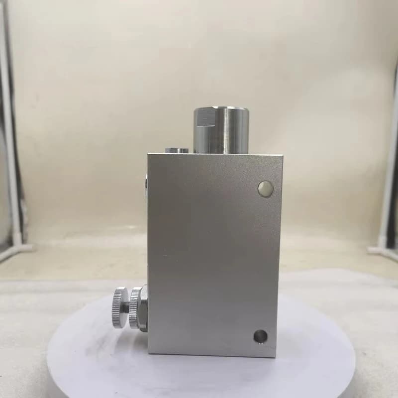 Valvola di Controllo del Flusso a 3 Vie Haohong B130602.01.00, 150 L/min, G3/4, 230 BAR, Struttura Angolare
