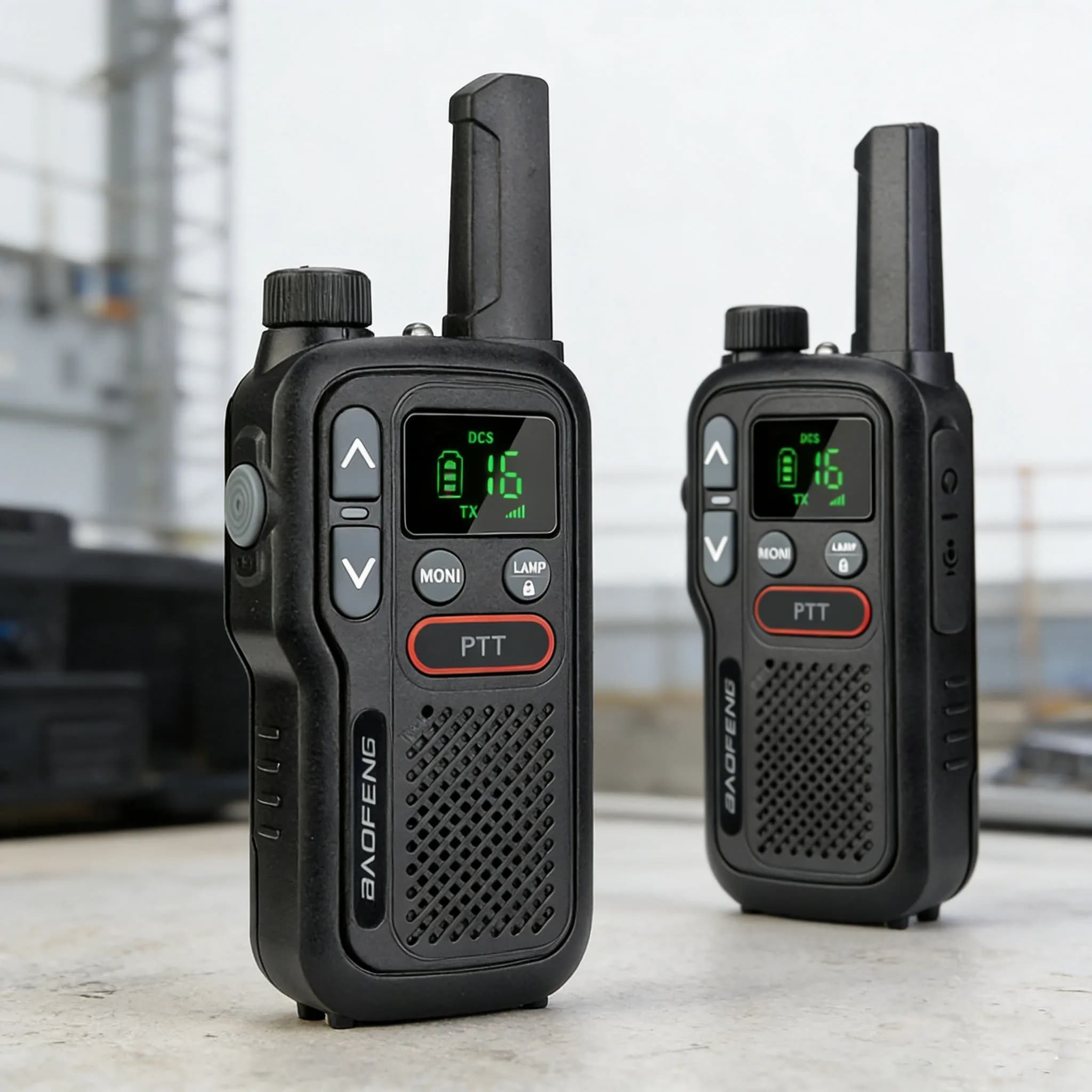 Baofeng BF-T18 PMR446 Mini Walkie Talkie 1500mAh Radio Portatile con Doppio PTT e Torcia 1/2 Pezzi per Campeggio e Uso Familiare