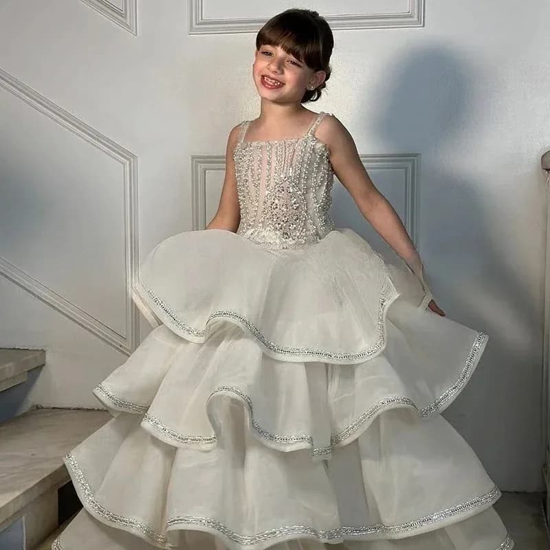 Abiti da ragazza di fiori con bretelle per matrimonio Abito lungo fino al pavimento a strati di cristallo per abiti da prima comunione personalizzati