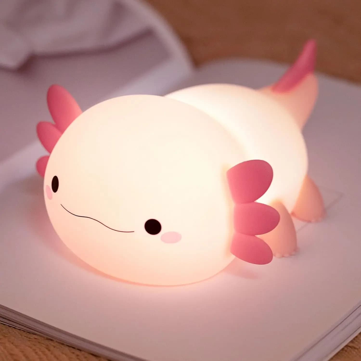 Lampada Notturna a Forma di Axolotl per Bambini, Luce LED Ricaricabile da Tavolo, Decorazione in Silicone a Forma di Animale per Camerette di Ragazzi e Ragazze