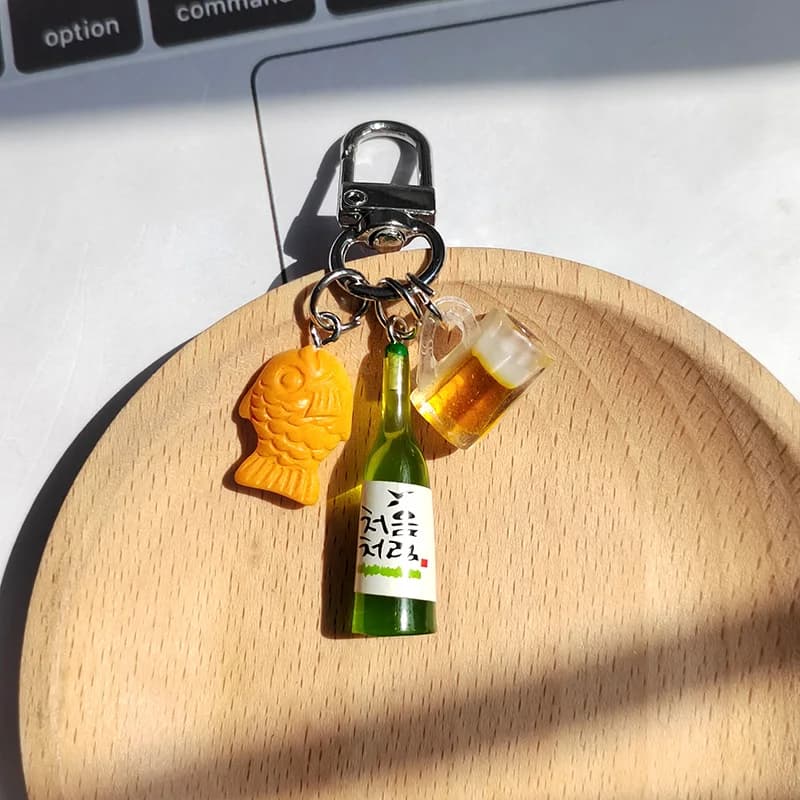 Portachiavi in resina per bottiglia di vino, biscotti di pesce, per un amico, regalo creativo, divertente, boccale di birra, torta, cibo, ciondolo, borsa, scatola, portachiavi per auto, gioielli