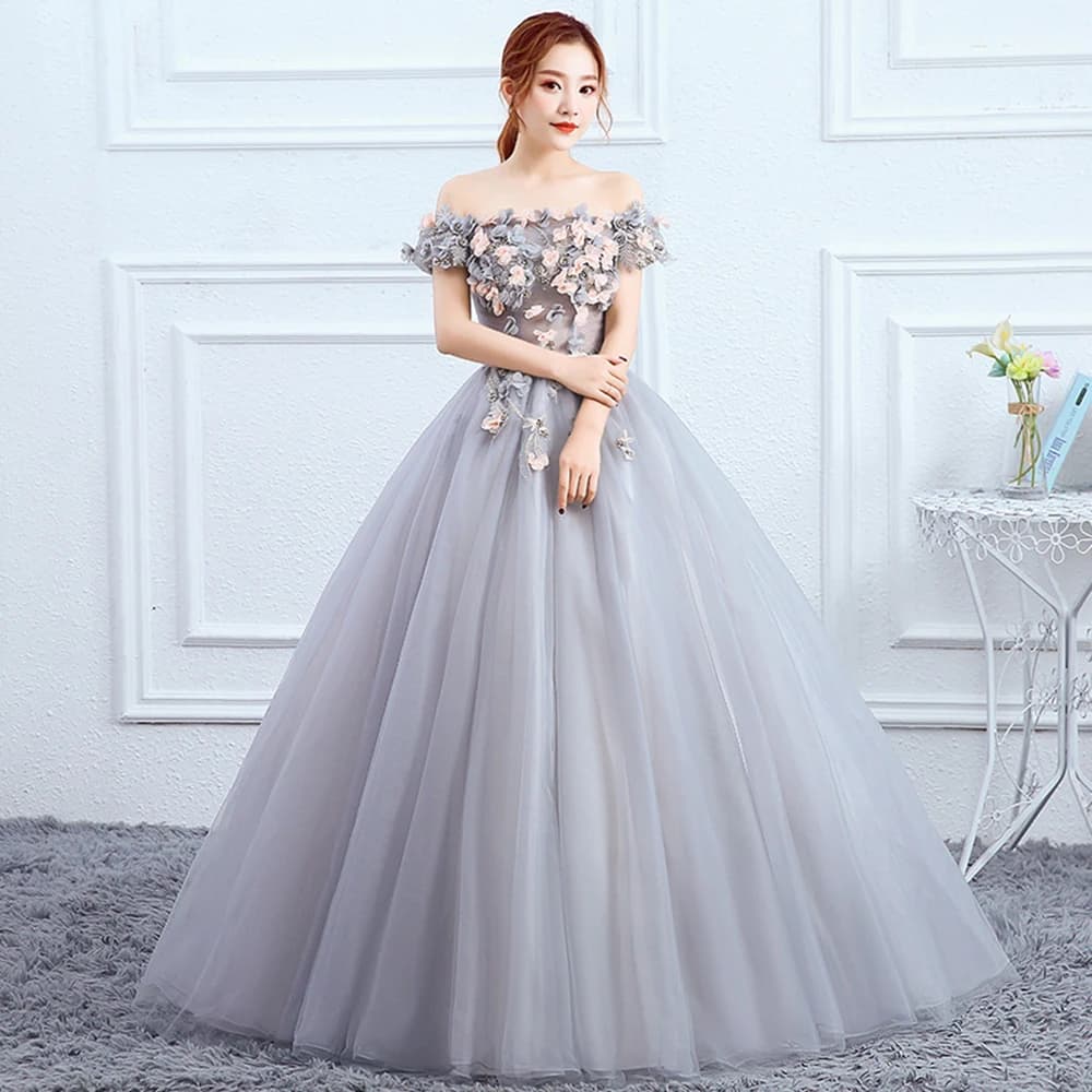 Abito da ballo di moda personalizzato Abiti stile Quinceanera Appliques Prom Party Laurea Abiti di compleanno Vestido De 15 Anos Abendkleider