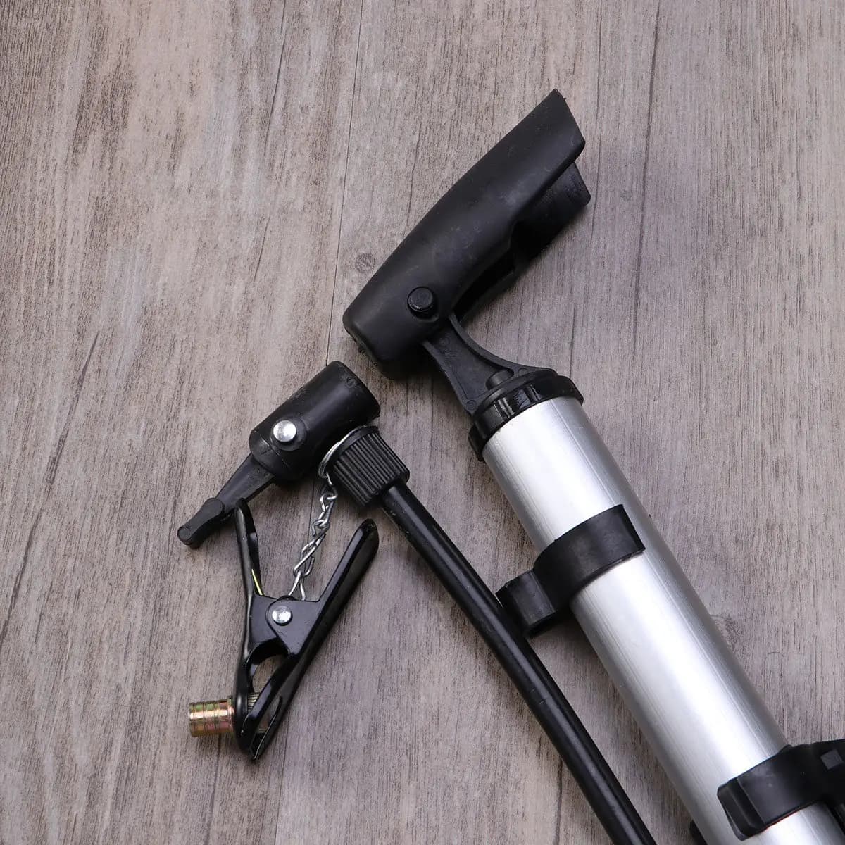Pompa Portatile per Pneumatici Bici in Lega di Alluminio con Cilindro Lungo Bloccabile e Valvola Multipla per Gonfiaggio di Bici da Strada, Mountain Bike, Palloni e Veicoli