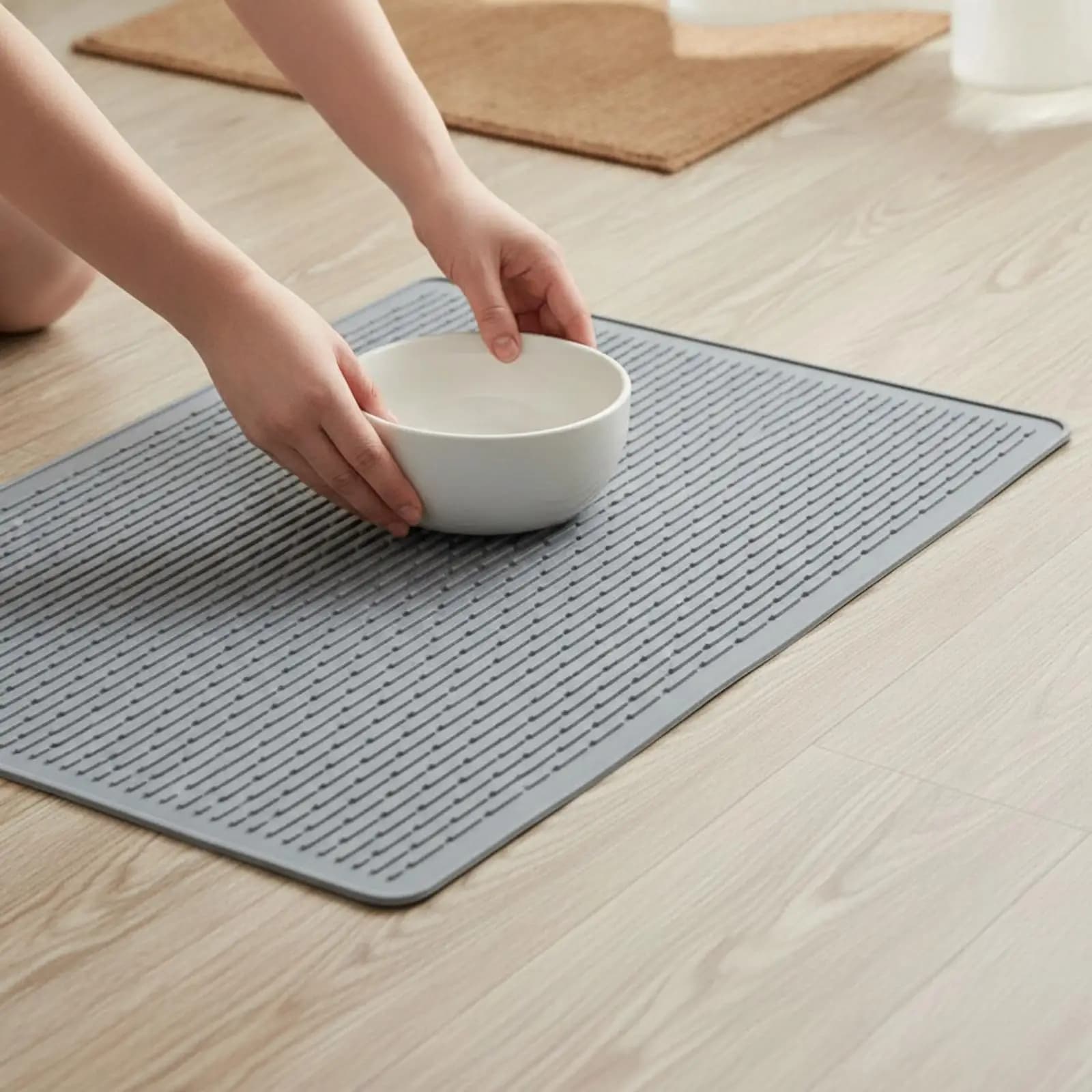 Waterproof Silicone Pad for Pet Food and Water Bowl Cat Litter Box Mat with Grooves