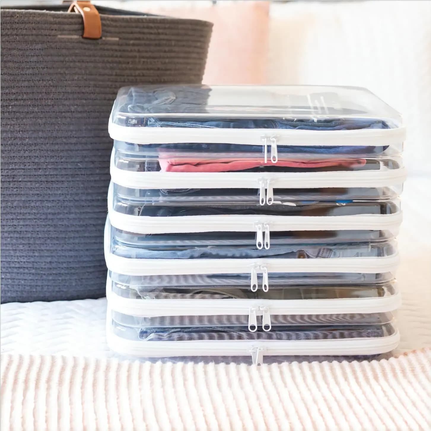 Rigid Case with Hinge Transparent Stackable Containers Bliss Organizer to store toys White hard plastic pencil holders Cosmetic makeup bags
