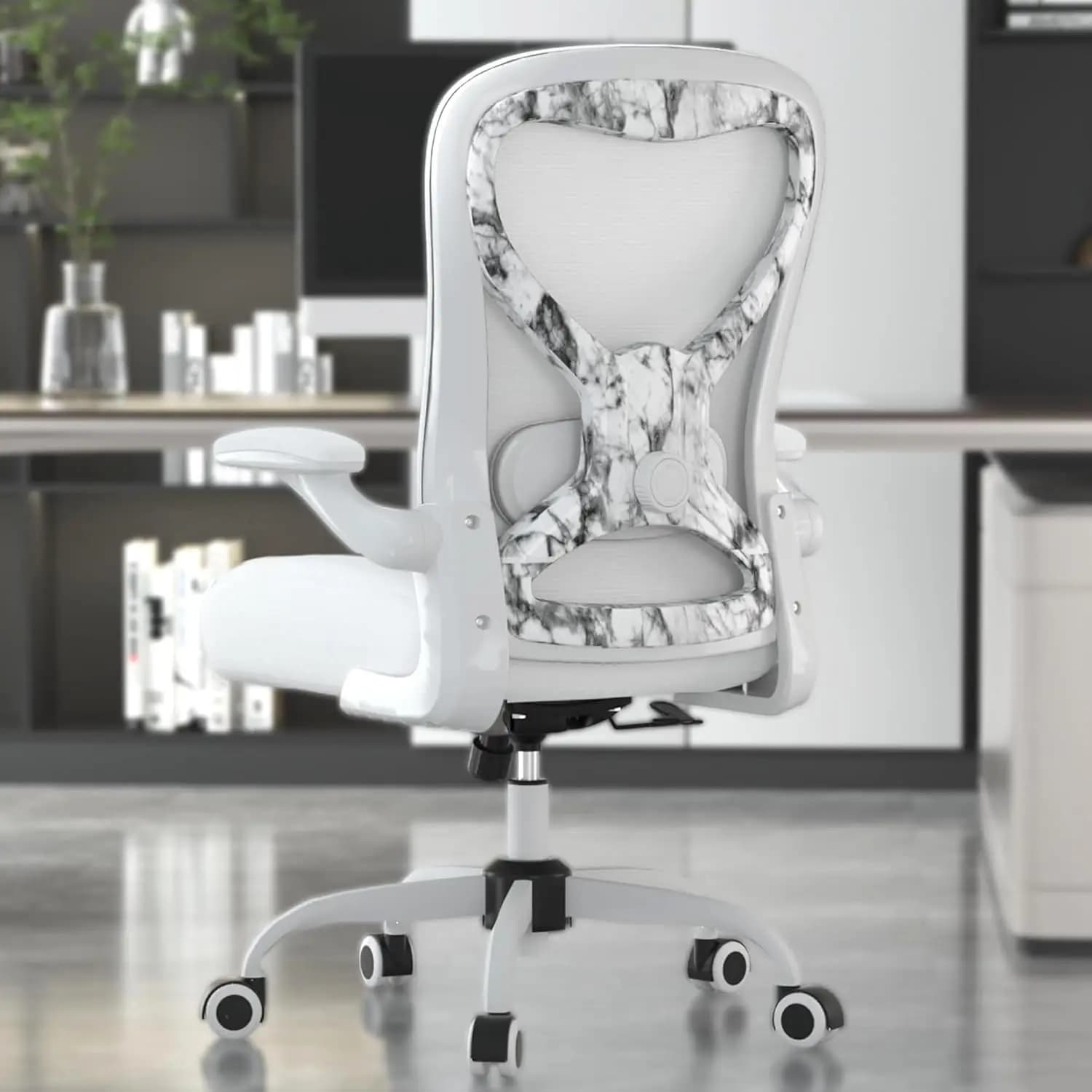 Sedia da ufficio con supporto lombare ergonomico, cuscino del sedile extra spesso, braccioli ribaltabili, schienale in rete traspirante, sedia da lavoro per computer