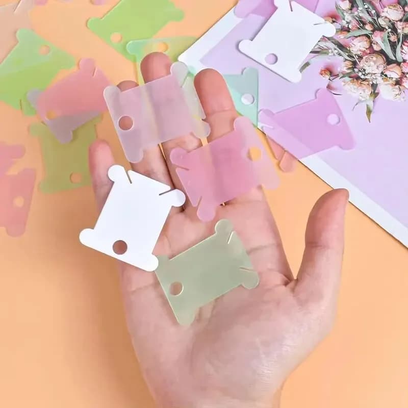 Organizer per filo da ricamo 100 pezzi - Bobine di filo interdentale in plastica per progetti di punto croce, cucito e artigianato
