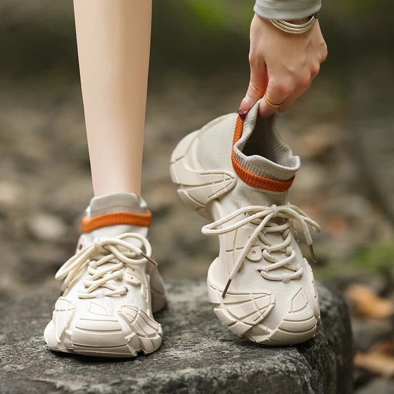 Nuove Scarpe Sportive da Donna Primavera-Estate in Mesh, Sneakers Traspiranti Casual con Suola Spessa, Slip-On Leggere per la Corsa