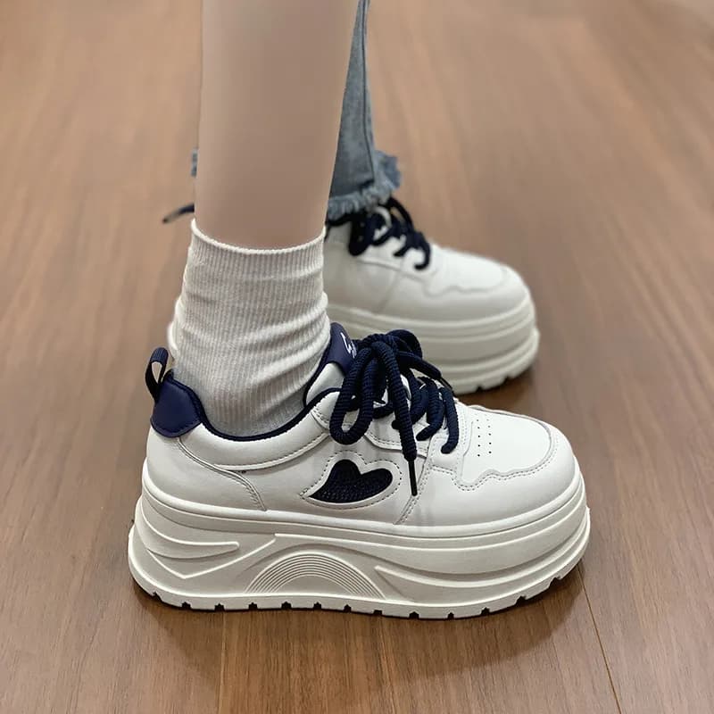 Thick Solewhite Shoes Women's New Arrivalfashion Breathable Heart-shaped Sports Sneakers Tie Backcasual Shoes Women