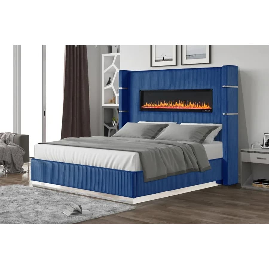 Letto matrimoniale in legno con rivestimento, finitura in velluto blu, altoparlanti Bluetooth su entrambi i lati, camino elettrico integrato nella testiera