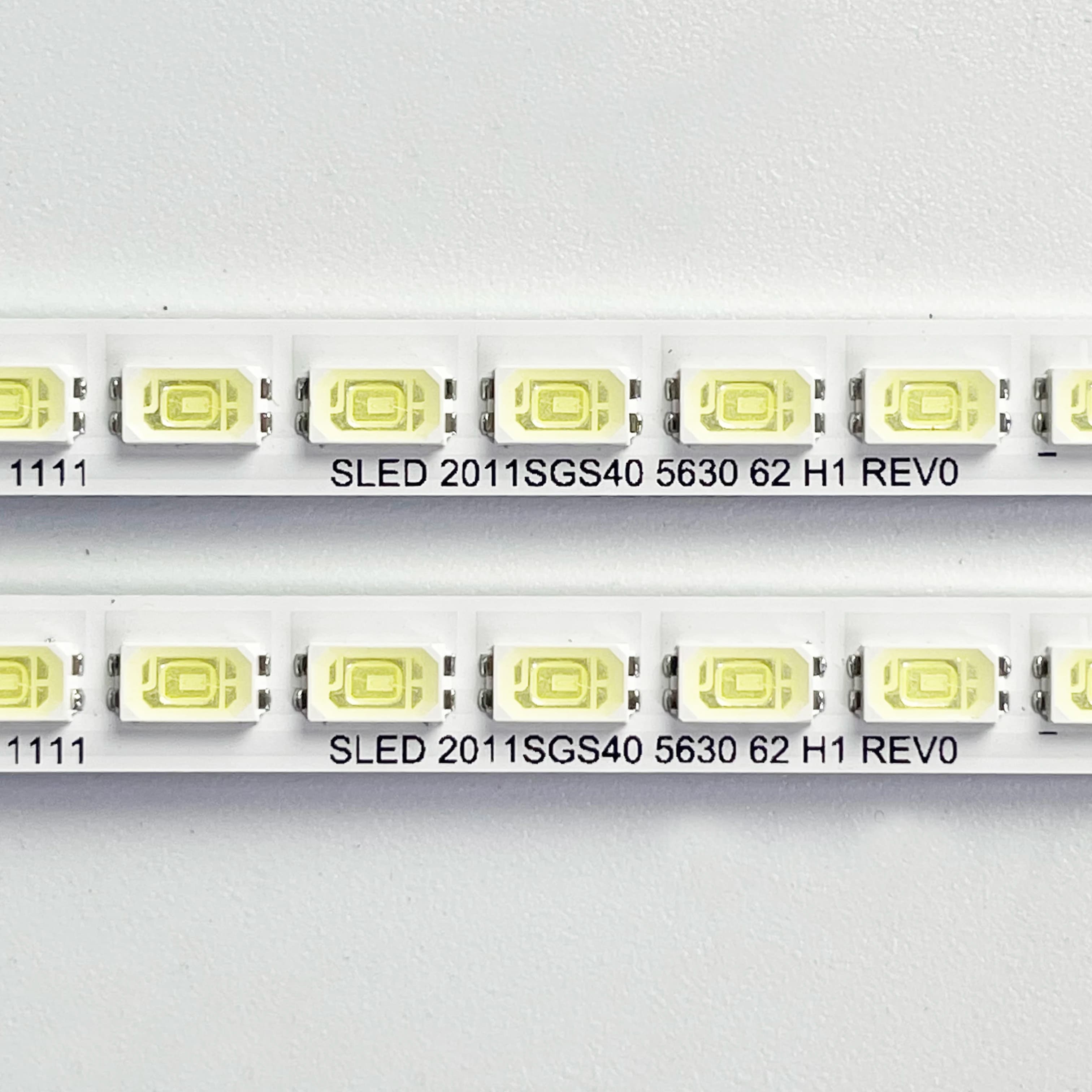 Striscia di retroilluminazione a LED da 455 mm 62 Lampada per TV da 40 "LJ64-03073A LJ64-03029A SLITTA 2011SGS40 5630 62 H1 REV0 LTA400HF28