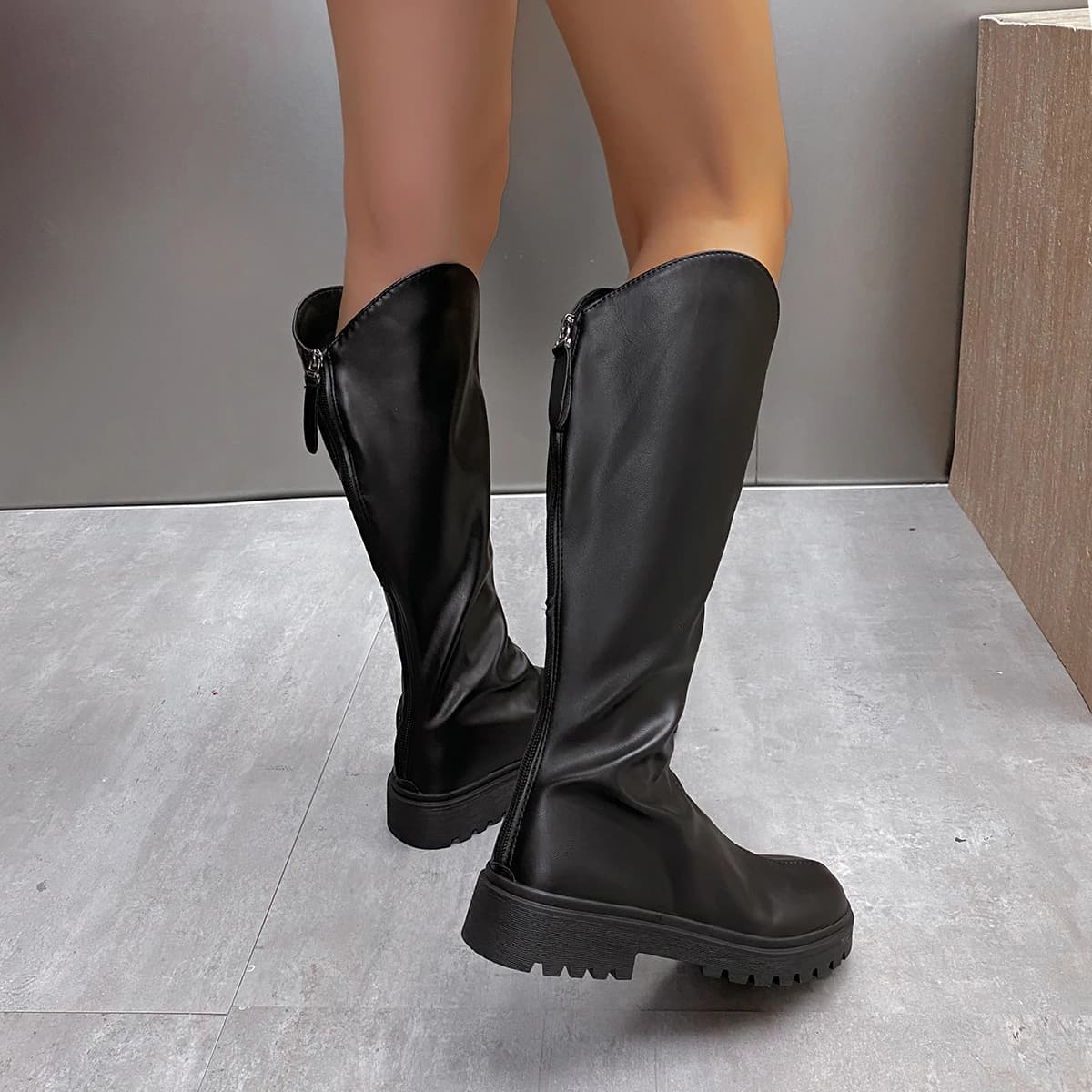 Autumn and Winter New Round Head Thick Sole Retro Black Mid-calf Boots with Velvet Warm Comfortable Fashion Women's Snow Boots
