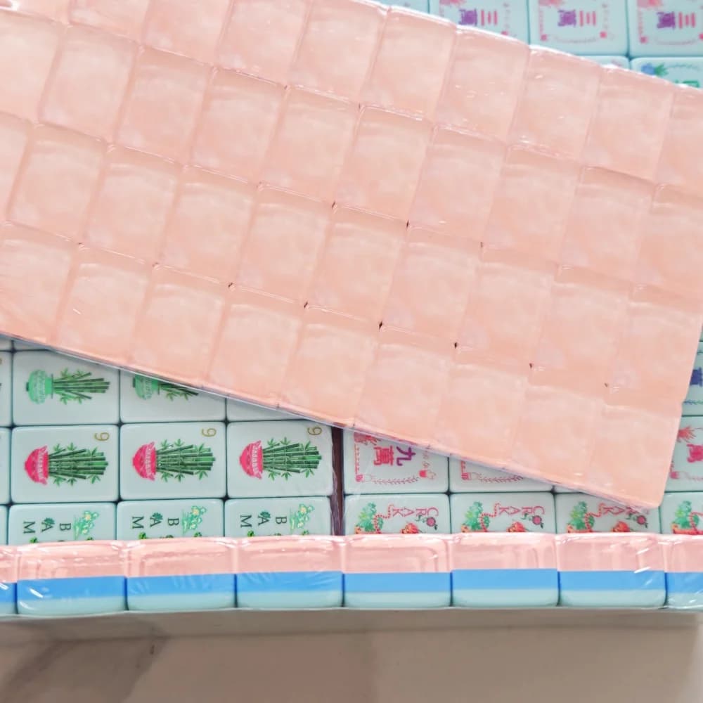 Hot Pearl Pink American Mahjong Set 3-Layer Acrylic Premium Luxury Mahjong Tiles Travel Mah Jongg Sets for Family Entertainment