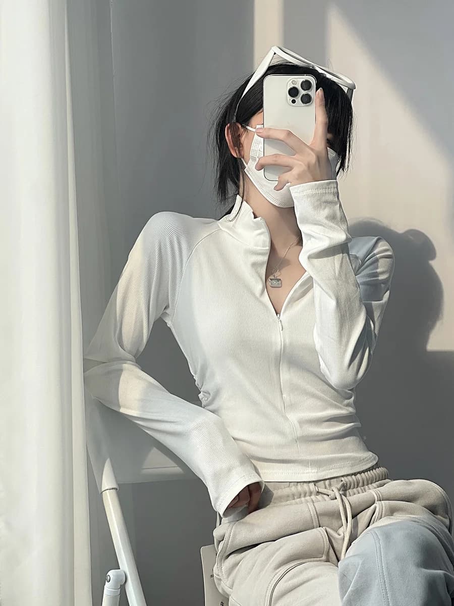 Chic Sweet Spicy White Long Sleeve T-Shirt Women Early Spring Short Design Sense American Half High Collar Zipper Top