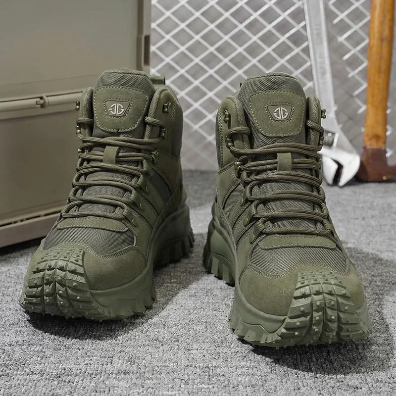 Men's High-Top Large-Size Fashionable Outdoor Hiking Boots, with Comfortable Lining, Flexible and Thick Sole, Excellent Grip