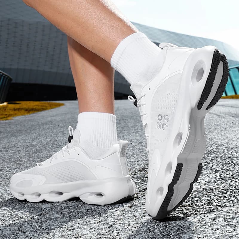 Nuove Scarpe da Corsa Uomo Primavera 2026 Comode e Traspiranti in Mesh Antiscivolo e Resistenti all'Usura per Sport e Tempo Libero
