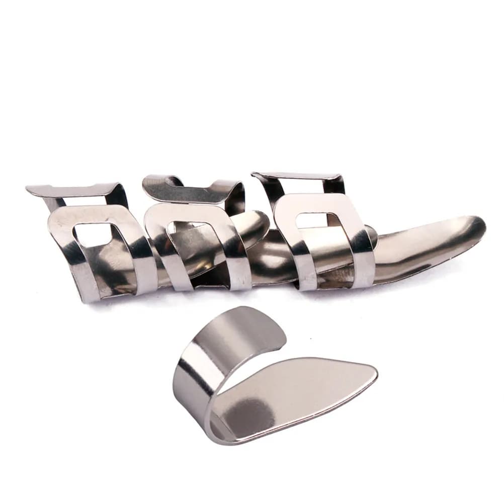 4 plettri per chitarra in acciaio inossidabile argentato, design ergonomico ultra sottile e leggero per bassisti e collezionisti