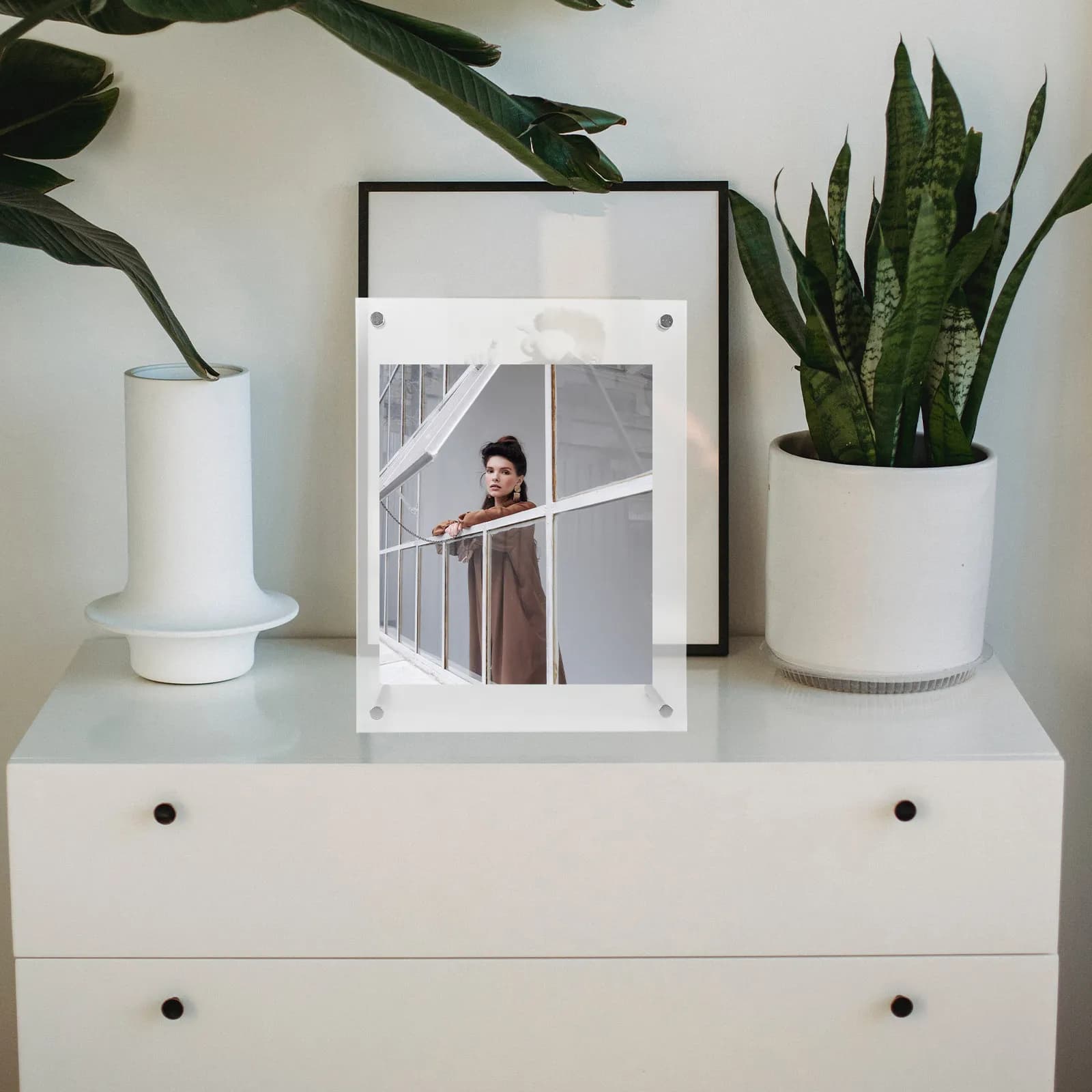 Photo Frame in Acrylic Premium 5x7 Inch, Modern Desk Display for Certificates, Commercial Licenses, Awards, Interior Decoration