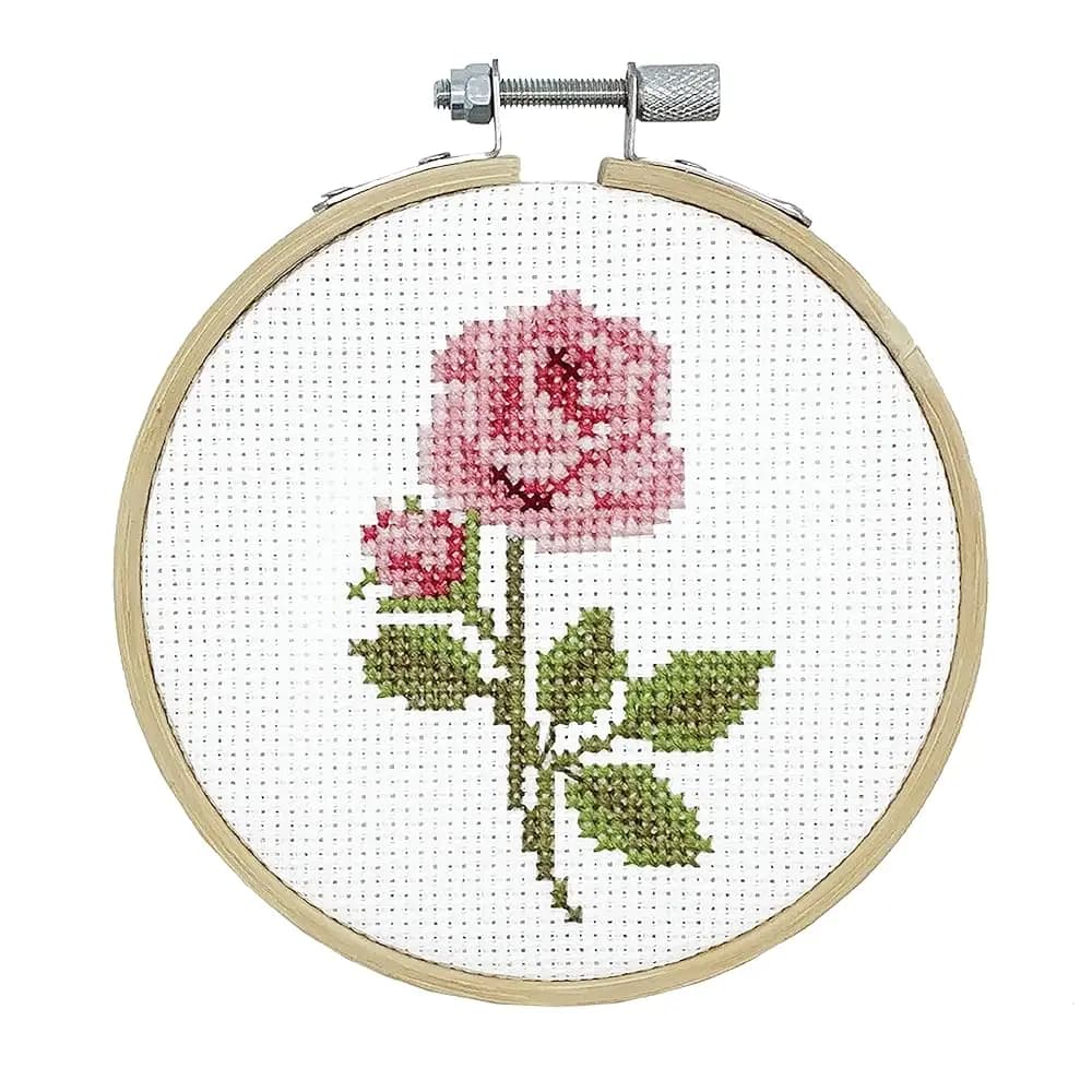 Kit Punto Croce con Motivo Rose - 4 Telai e Modello Inclusi - Set per Ricamo a Punto Croce per Adulti, Avanzati e Principianti