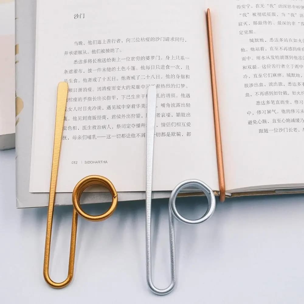 Divertente e Creativo Porta Libri in Metallo, Squisito Supporto Portatile per Pagine, Leggero e Semplice Segnalibro ad Anello, Ausilio per la Lettura