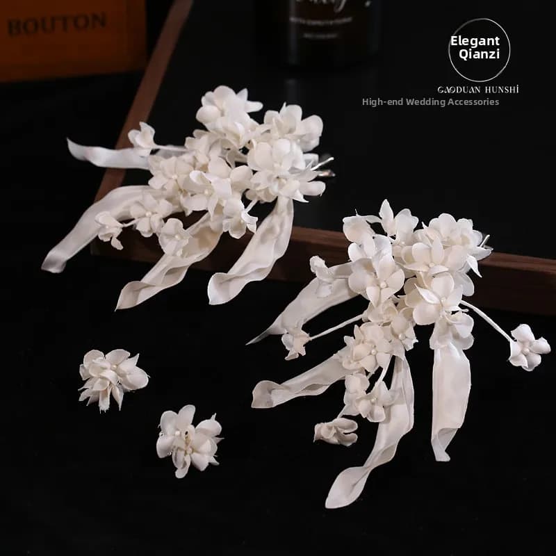 New White Bellflower Hair Clip Wedding Dress Headwear Elegant Vintage Accessory for Bridal Travel Photography