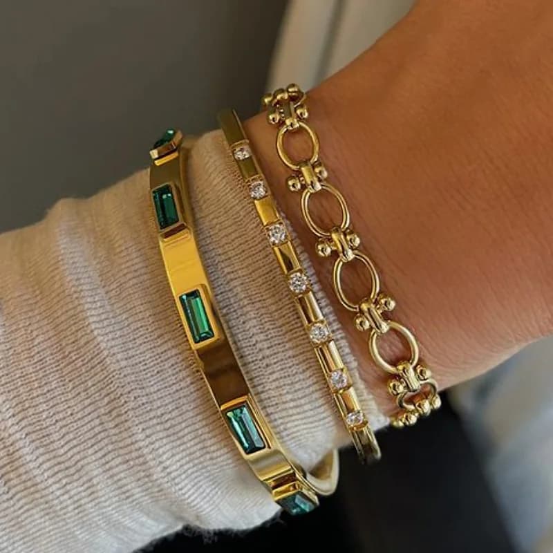Yori Bracciale in metallo placcato oro 18 carati in acciaio inossidabile Bracciale con ciondoli regolabili Dichiarazione di moda Gioielli alla moda 2024 NUOVO