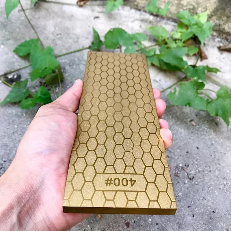 Grana Doppio Lato Nuovo Design Coltello diamantato Pietra per affilare Pattini da ghiaccio Piastra metallica Guida Base di supporto Grana 400 1000