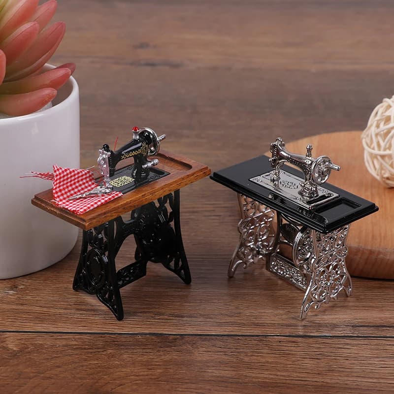 /Kb/1:12 Dollhouse Mini Furniture Sewing Machine with Scissors for Doll House Decor