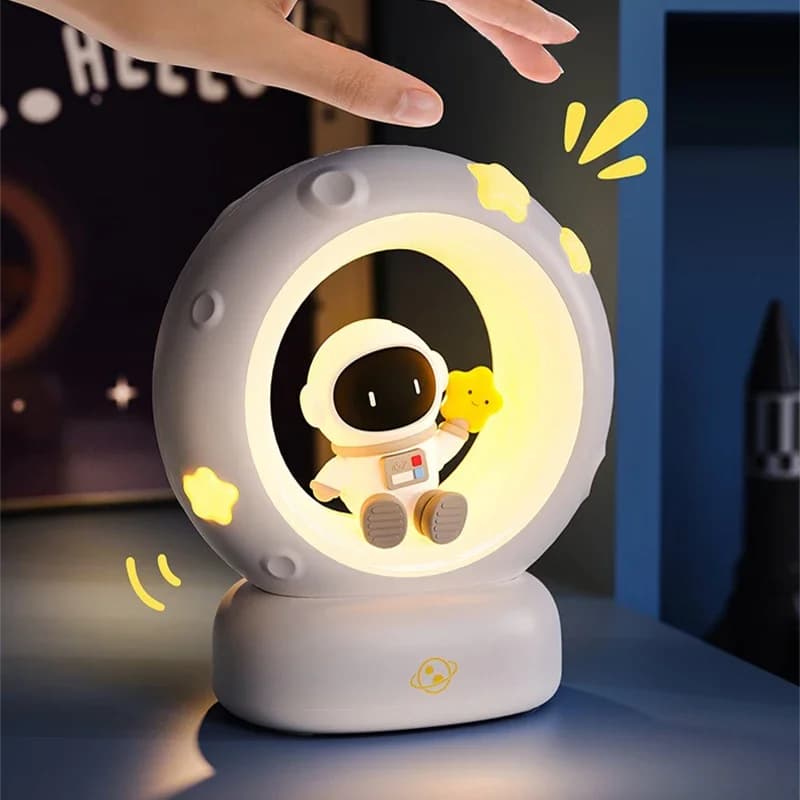 Luce notturna a LED Panda Astronauta Comodino Luci notturne per dormire Ricarica USB Silicone Bambini Gife Lampada per protezione degli occhi Illuminazione