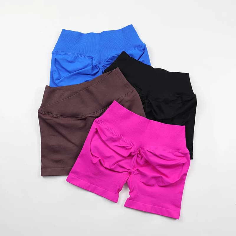 Pantaloncini da palestra Sculpt da 4,5'' con vita incrociata a costine, pantaloncini da yoga con effetto push-up, leggings sportivi a vita alta