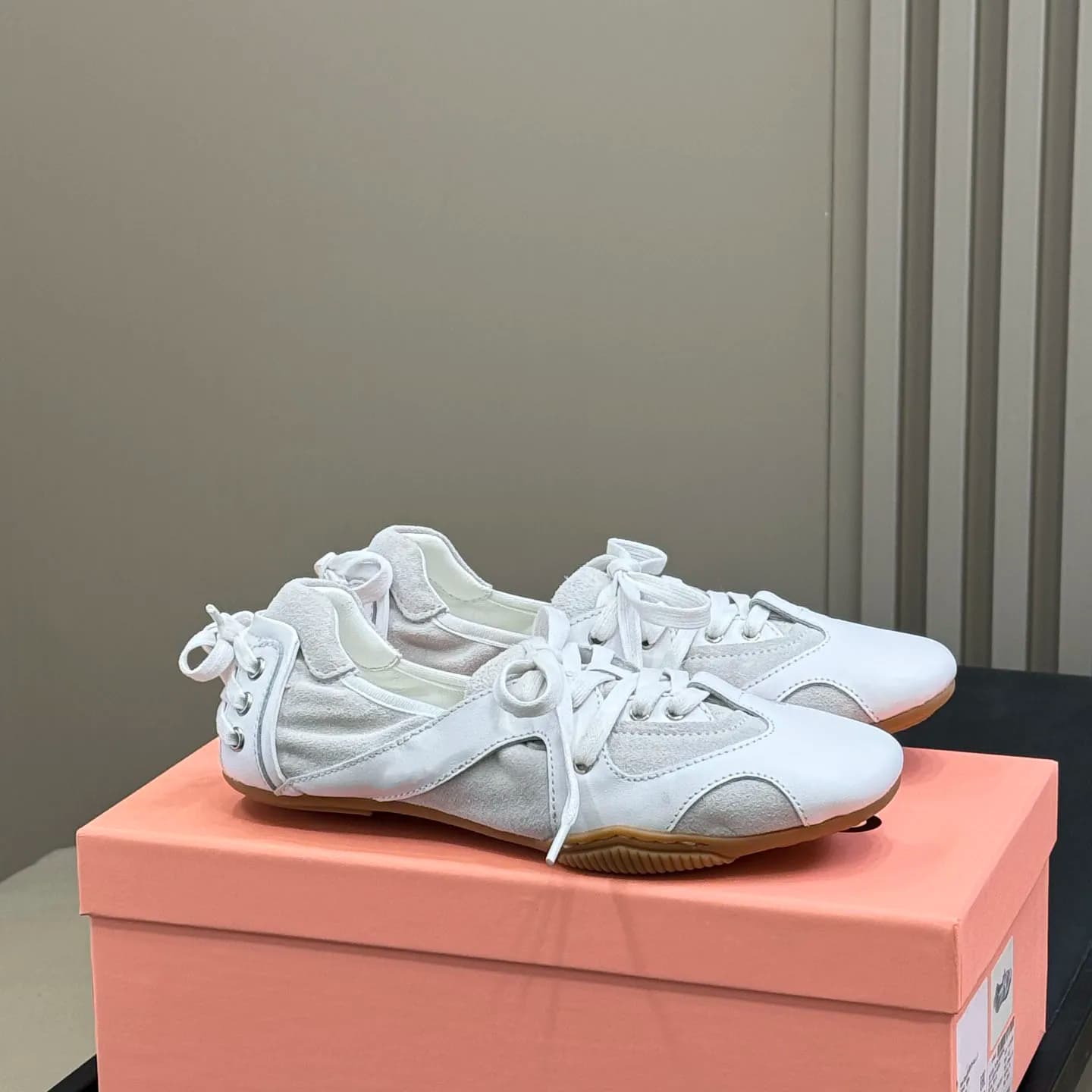 Scarpe in Pelle con Lacci da Donna, Sneakers Ballerina Bilaria a Tomaia Bassa, Chiusura Posteriore, Comode e alla Moda