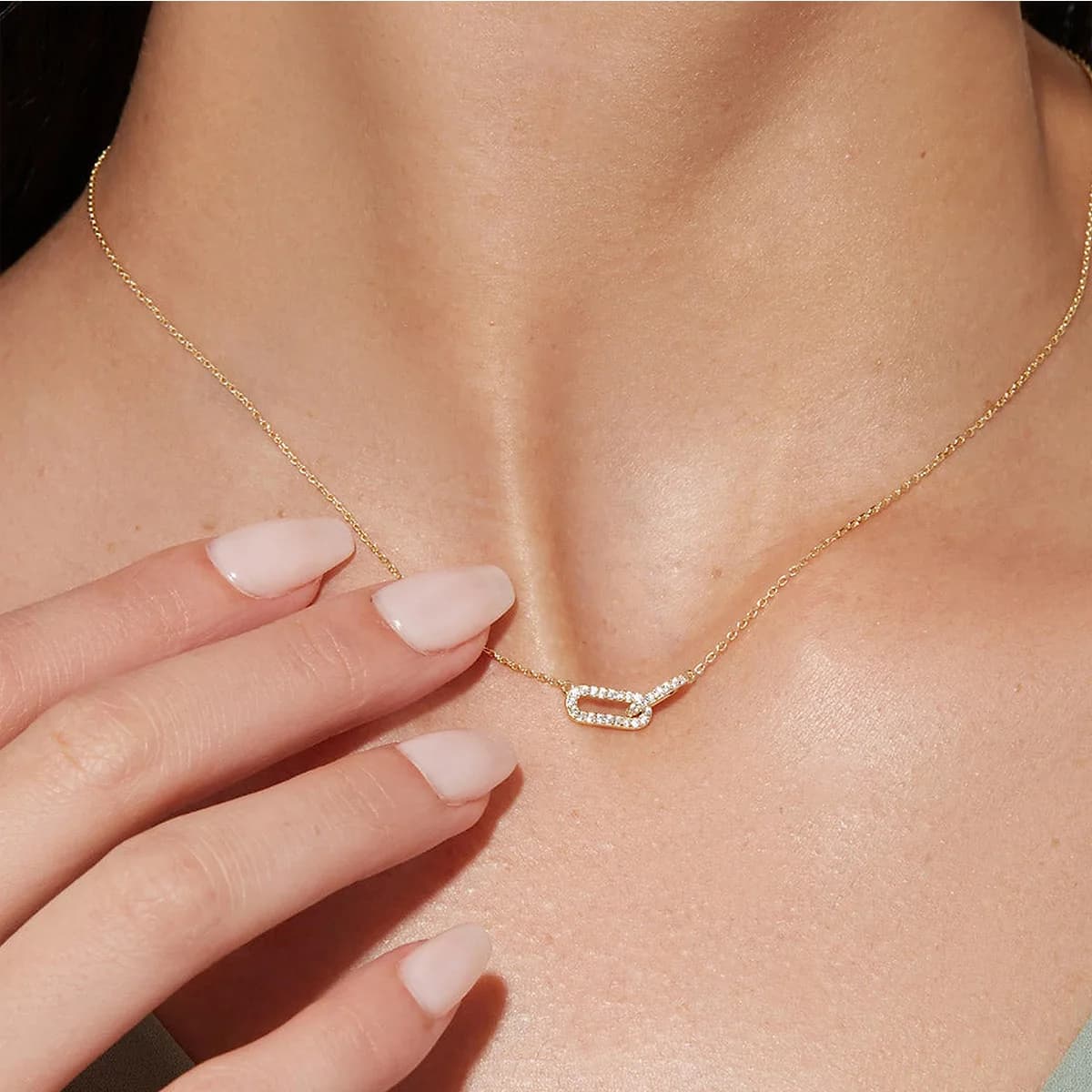 New Fashion Geometry Light Luxury Necklace for Women Minimalism Paper Clip Inlay Zircon Pendant Necklace Charm Elegant Jewelry