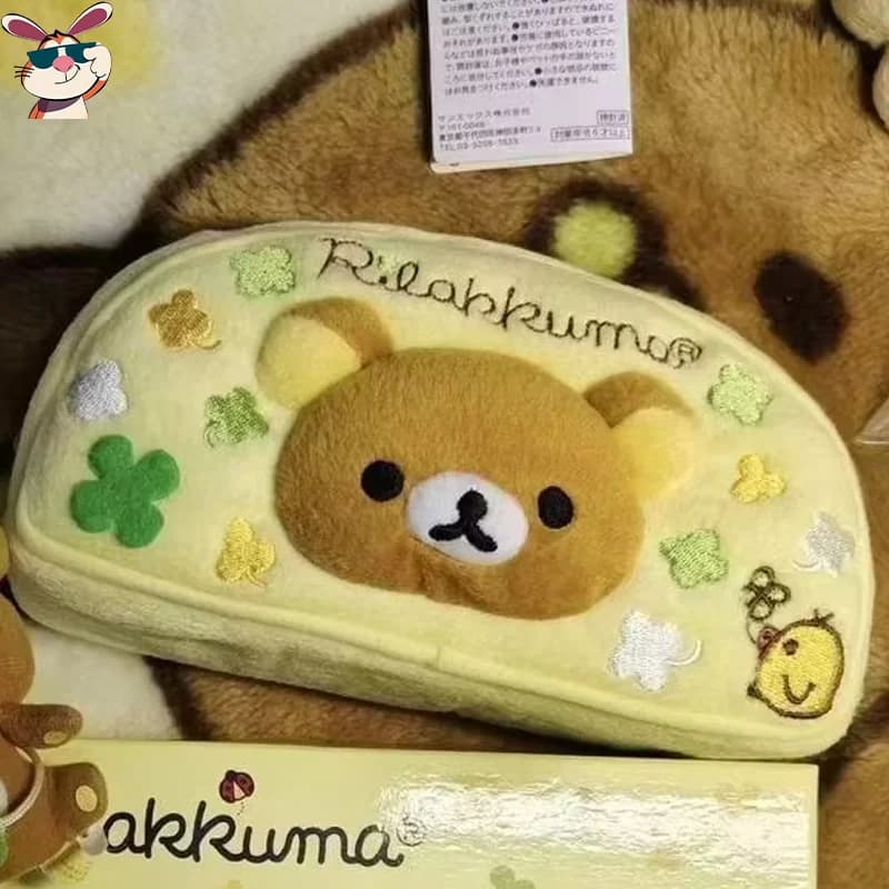 Simpatico cartone animato giapponese Rilakkuma Serie di quadrifoglio Astuccio per bambole in peluche Astuccio per cancelleria Kawaii Astuccio per matite Regalo per studenti