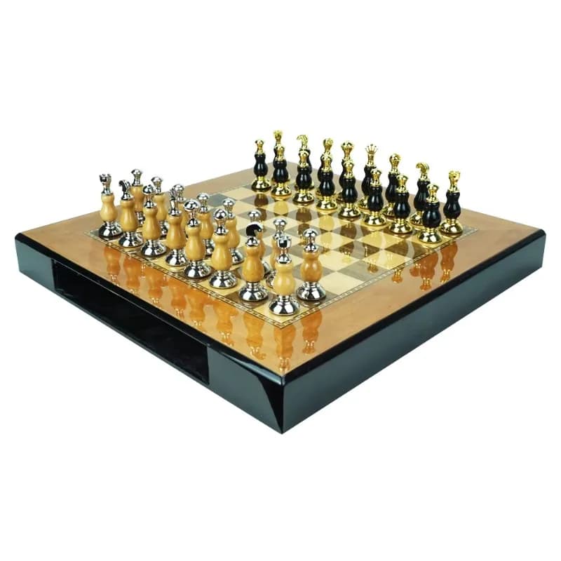 Set di scatole per scacchi in legno di lusso personalizzate, pezzi degli scacchi in metallo oro nero, set regalo per scacchi di grandi dimensioni.