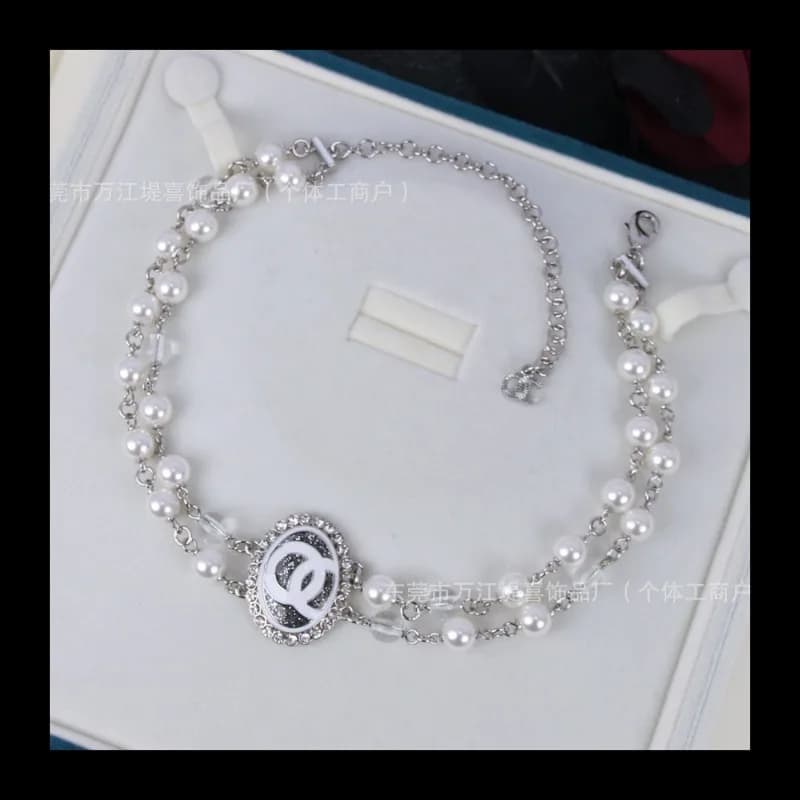 5127 Collana doppia perla da donna di lusso leggera alla moda con doppio diamante ovale all'inizio della primavera