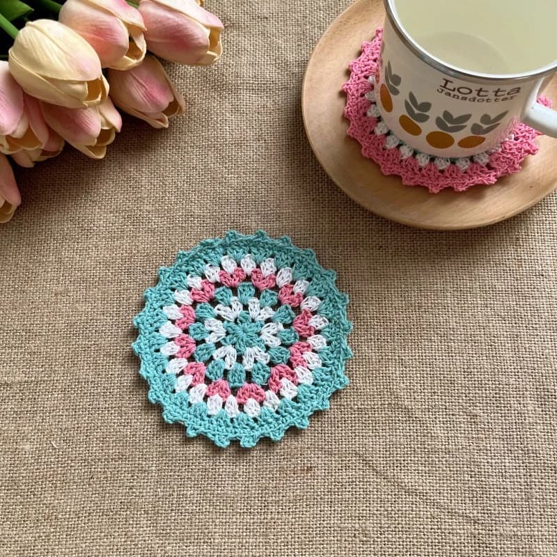 Handmade Color Block Crochet Coaster – 11cm Fairy Pink Granny Square Dreamcatcher Mat, Wabi-Sabi American Forest Style Cup Mat