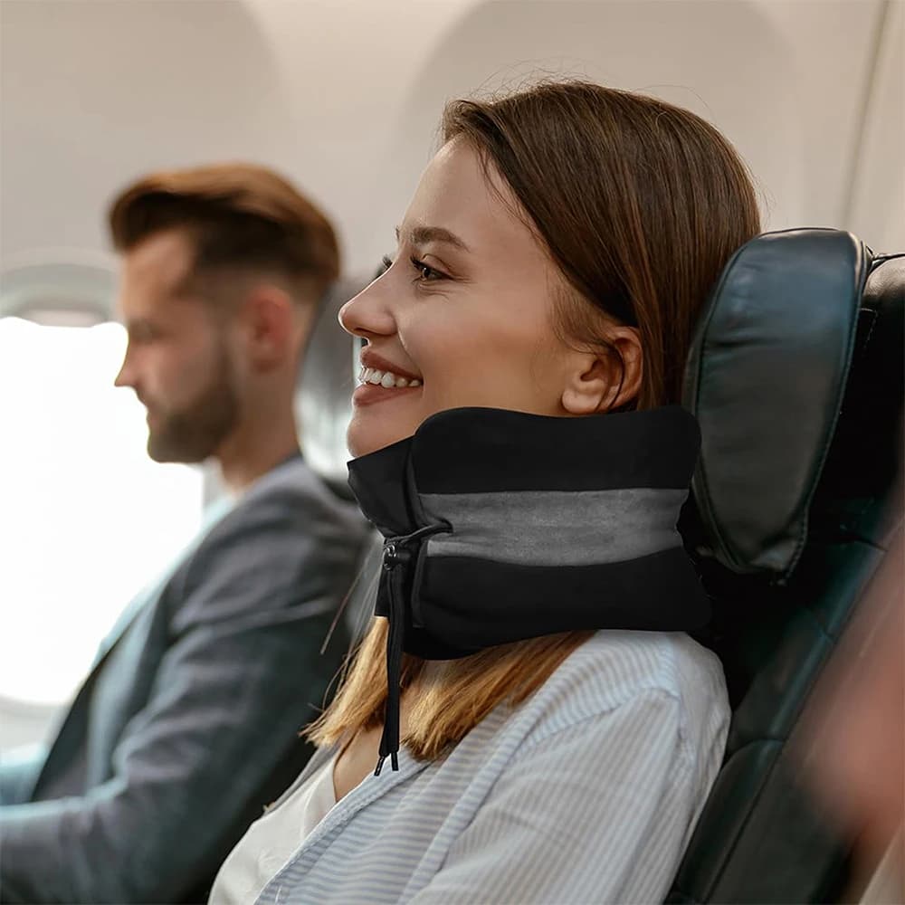 Cuscino gonfiabile per il collo da viaggio. Il tutore per il collo regolabile supporta il collo e le spalle durante i voli lunghi per la cronica