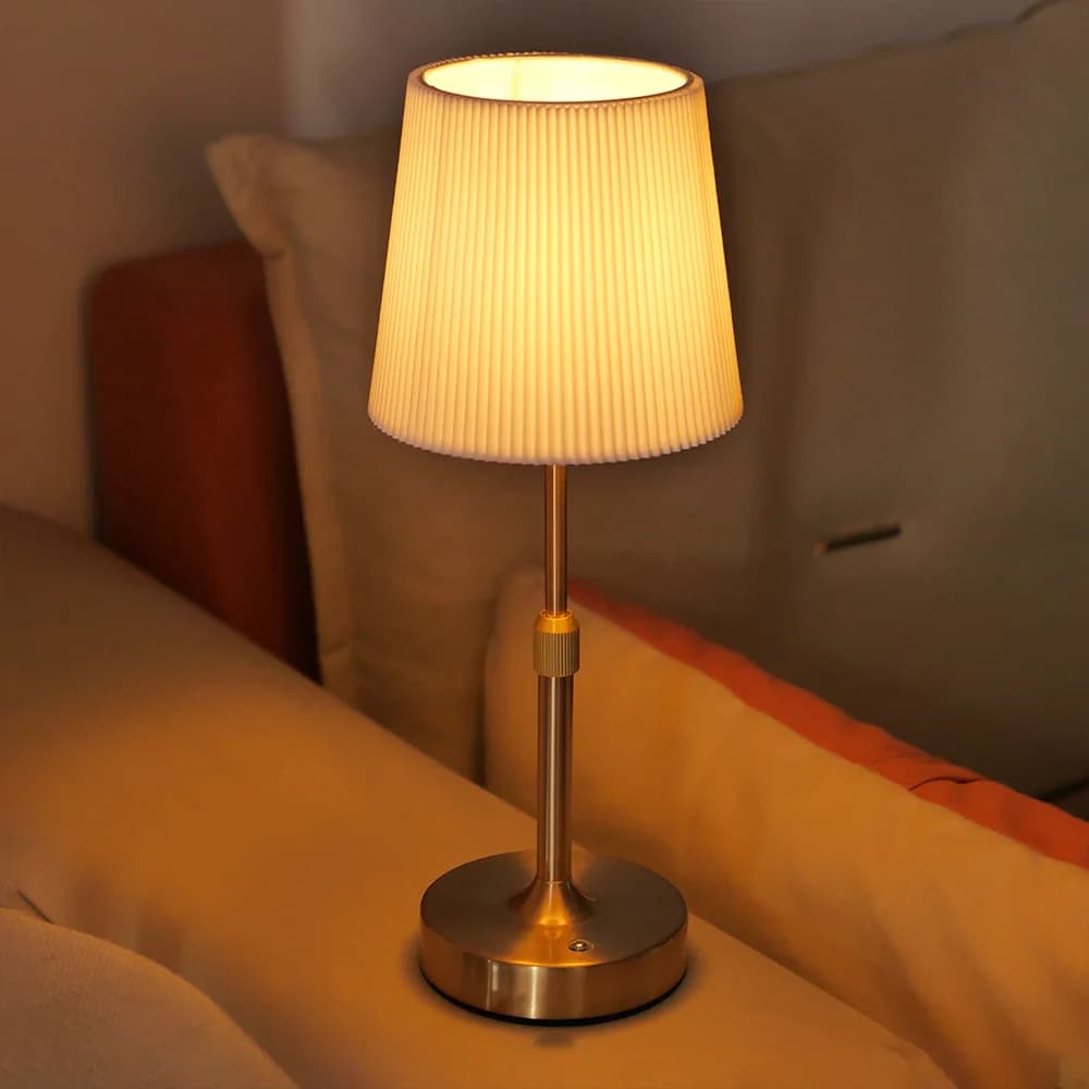 Lampada da scrivania in tessuto Lampada da tavolo touch ricaricabile Lampadina E12 sostituibile 2700K per l'illuminazione della decorazione del comodino della camera dell'hotel del ristorante
