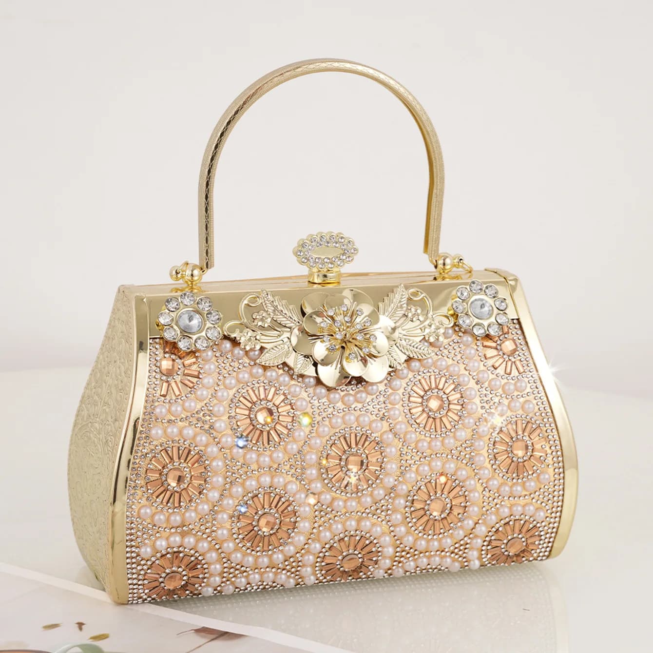 Fresh and sweet dinner bag, princess bag, annual dress, cheongsam, large-capacity PU handbag, metal chain bag, portable.