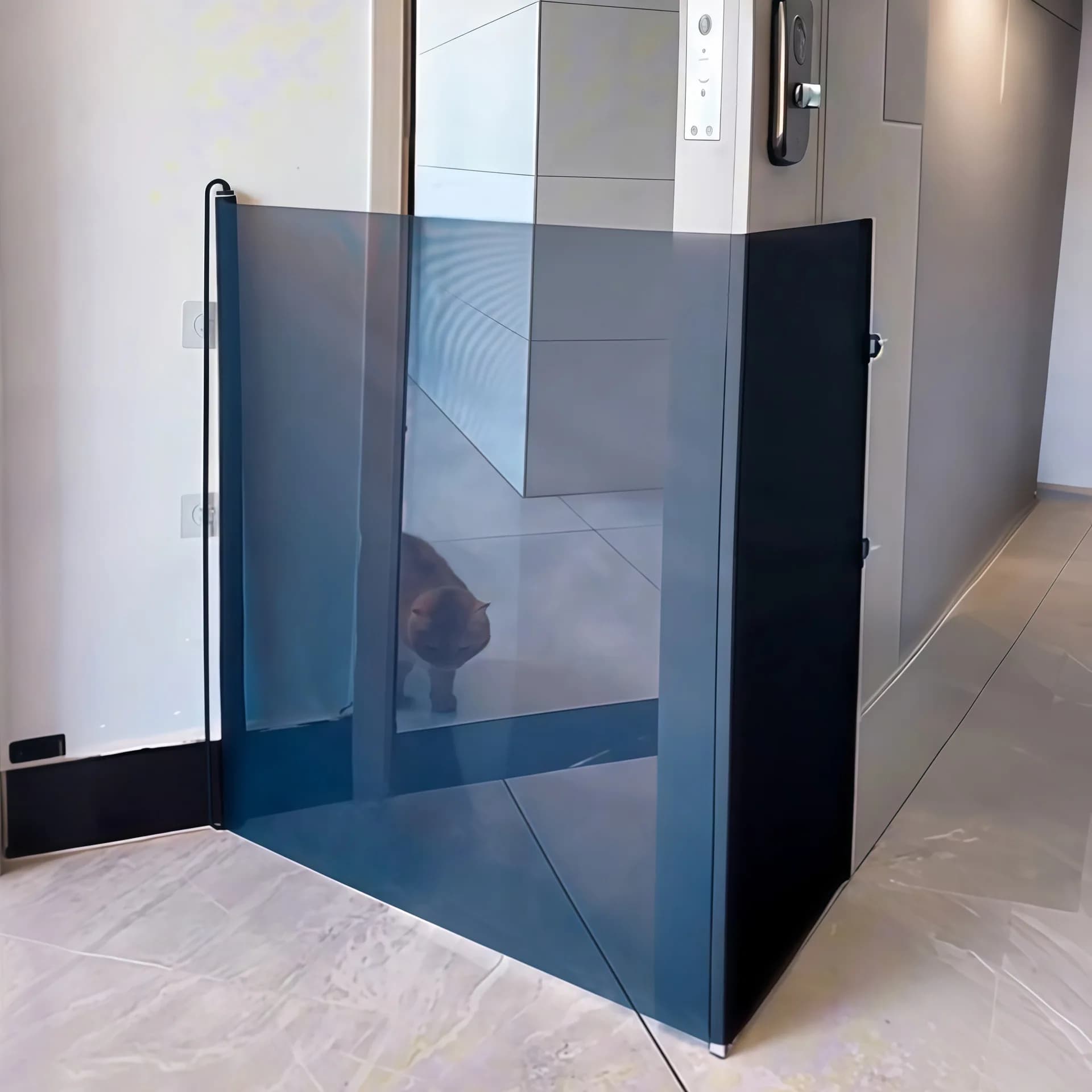 Barriera per cancello per animali domestici con estensione automatica per cani e gatti, fermaporta per recinzione a prova di salto