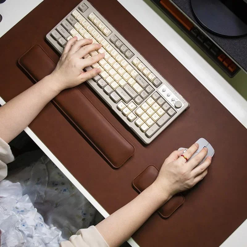 Tappetino da scrivania Tappetino per mouse in PU impermeabile Tappetino per mouse grande Tappetino per mouse antiscivolo per laptop Tappetino per tastiera Tappetino per mouse Protezione per il polso del mouse Tre pezzi