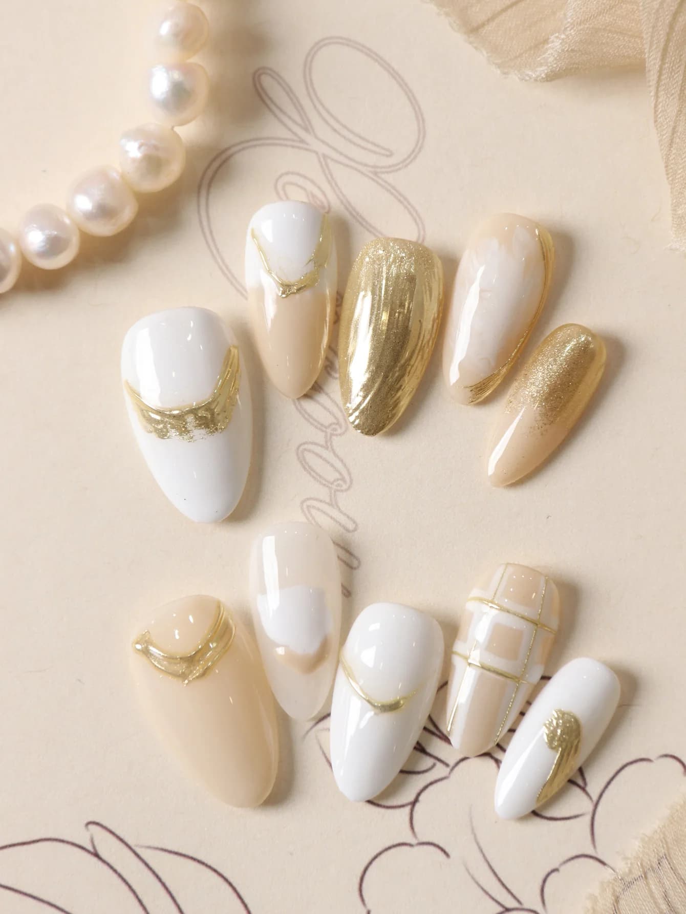 10Pcs Press on Nails White Golden Almond Office Dailywear False Nails Artificial Nails Kit Nail Art DIY
