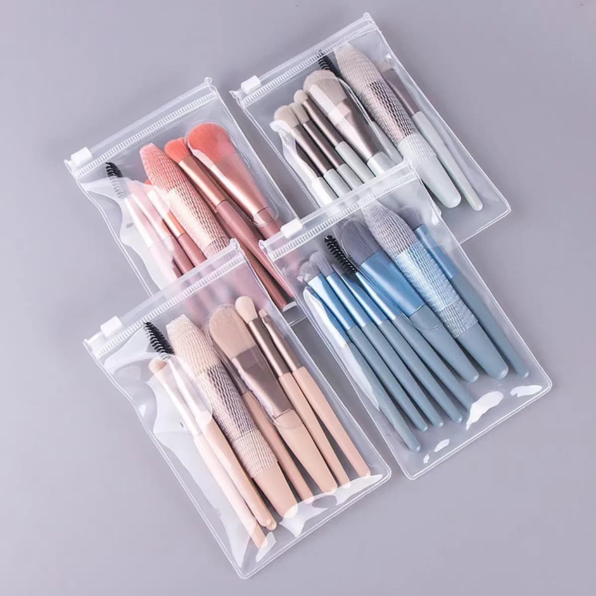 Set di pennelli per trucco da 8 pezzi, setole sintetiche morbide, kit di pennelli per fondotinta e ombretto con borsa trasparente per principianti