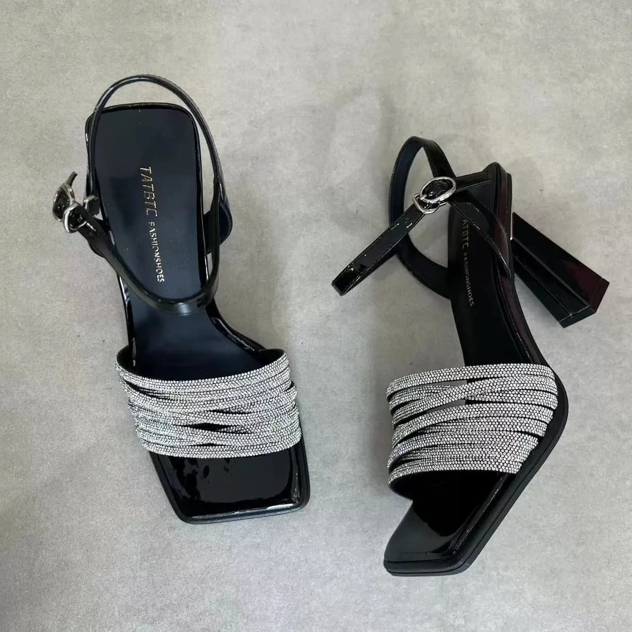 Sandals with square heel with anti-slip strap Summer New square tip Open tip with rhinestones Slim strap High non-slip heels resistant to wear