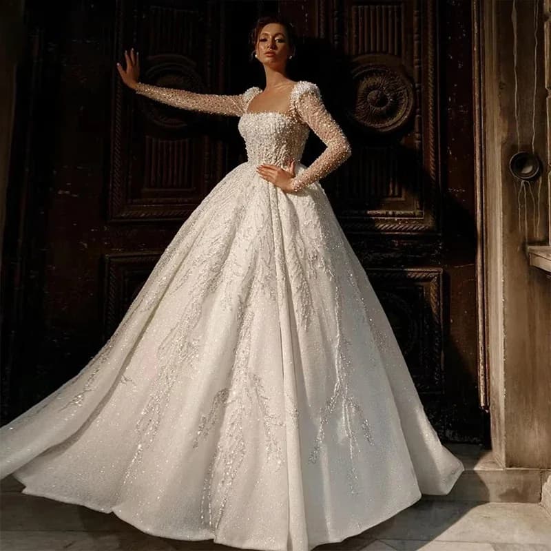 Abiti da sposa romantici personalizzati con colletto quadrato Perline ricamate Paillettes Abito da principessa Bal Abito da sposa a maniche lunghe Robe De Mariee