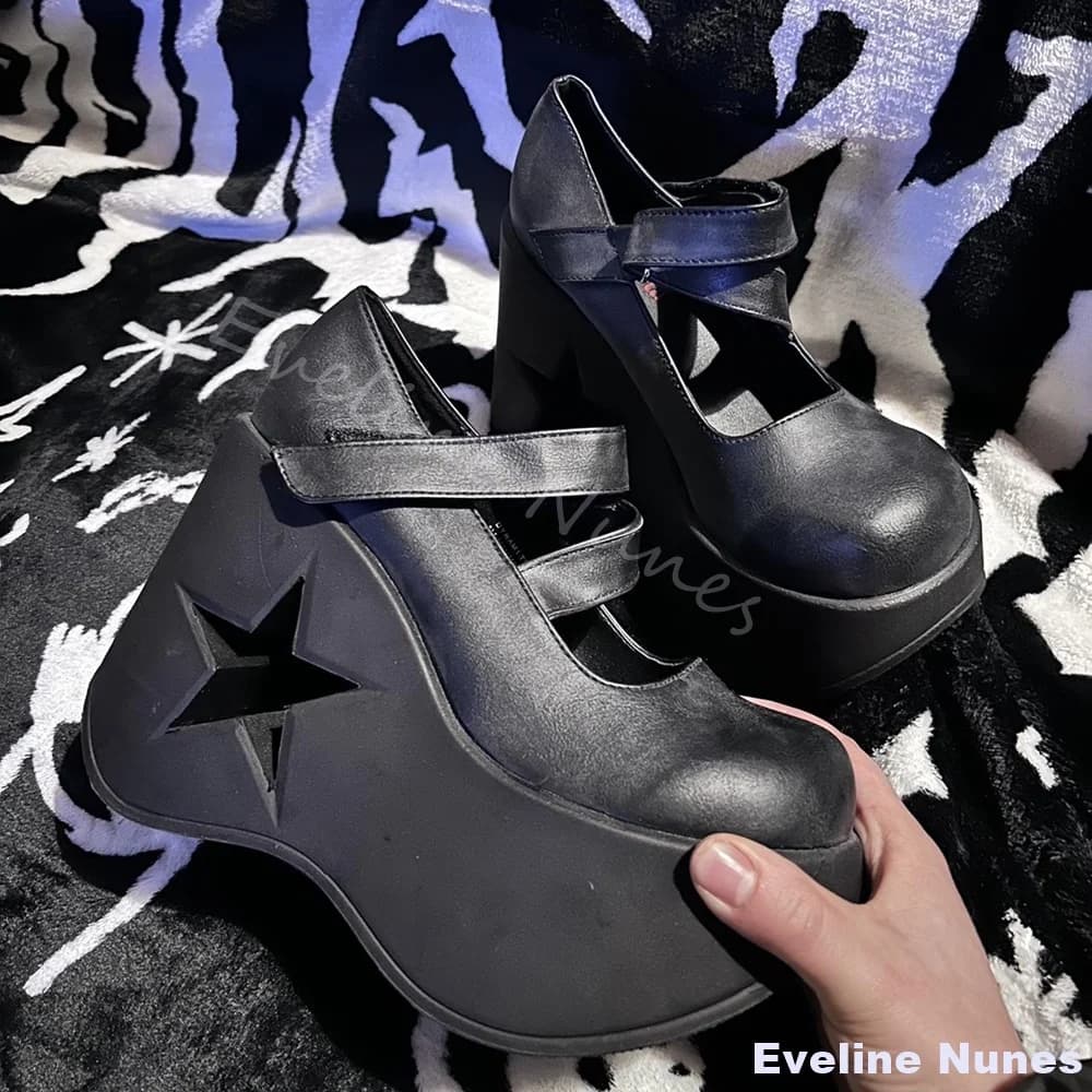 Scarpe Mary Jane con stella a cinque punte cava con suola spessa Scarpe da donna con punta tonda e plateau Scarpe con rialzo in altezza Nuovi sandali dal design alla moda