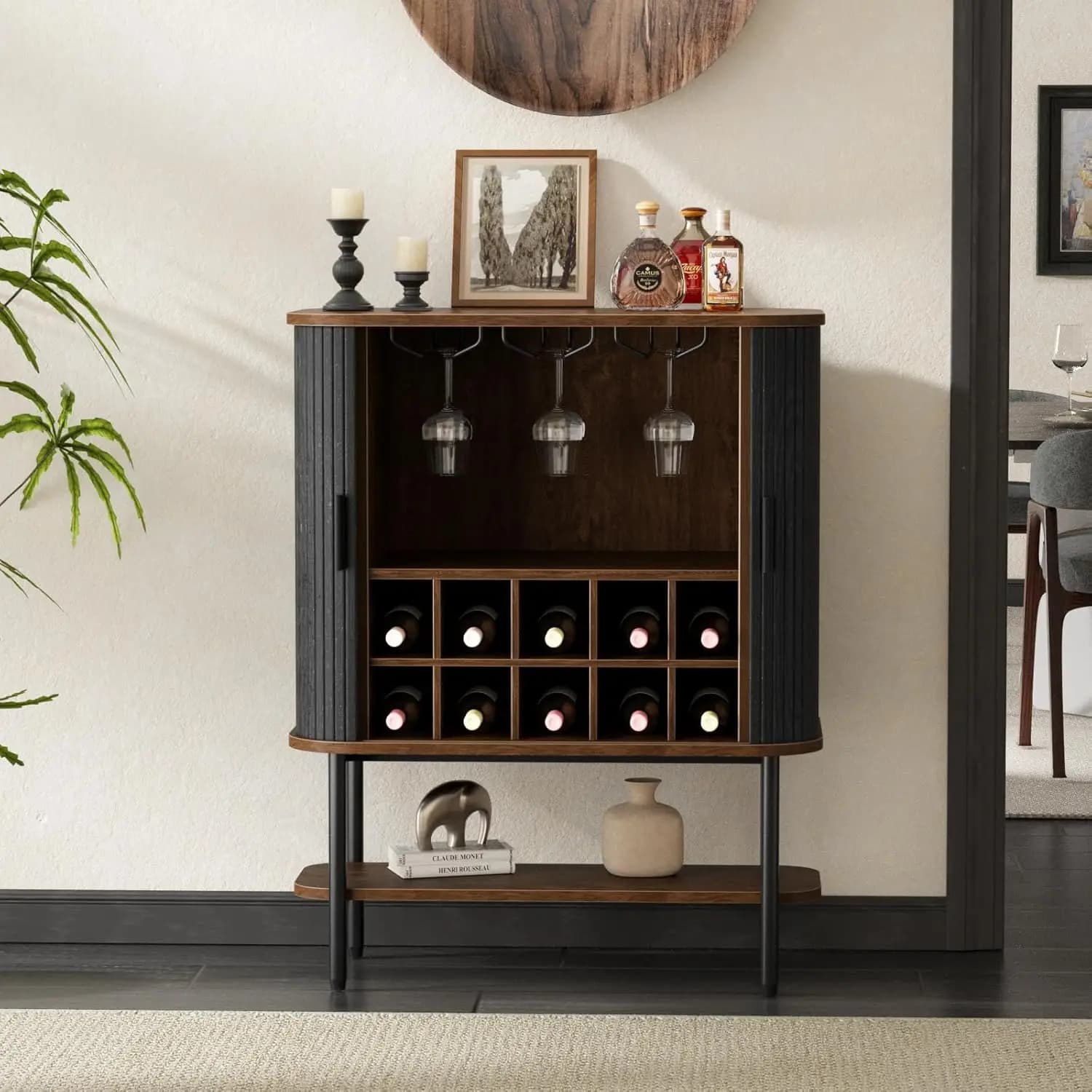 Mobile da bar nero con contenitore, armadietto per vino scanalato con ante scorrevoli, portabicchiere e portabottiglie per cucina, sala da pranzo o L