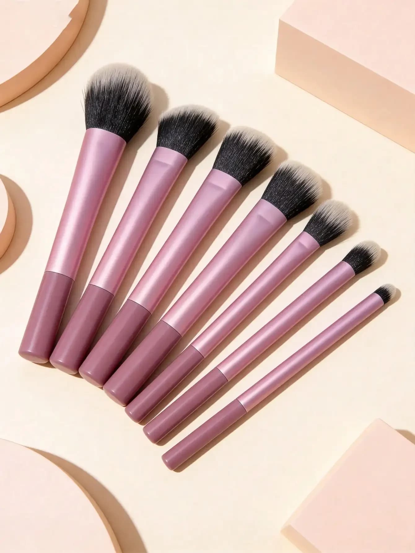 Set di pennelli per trucco rosa da 7 pezzi, inclusi pennello per fard, pennello per fondotinta, pennello per contorno, pennello per ombretto, ecc. Set di Pennelli Professionali per il Trucco, Set Regalo per il Makeup