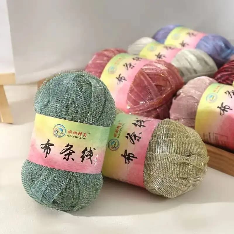 1Pc 50g 30M Colorato Scintillante Filato Per Maglieria Tessuto Metallico Panno T Shirt Filati All'uncinetto Fili Borsa Cuscino Crochet linea